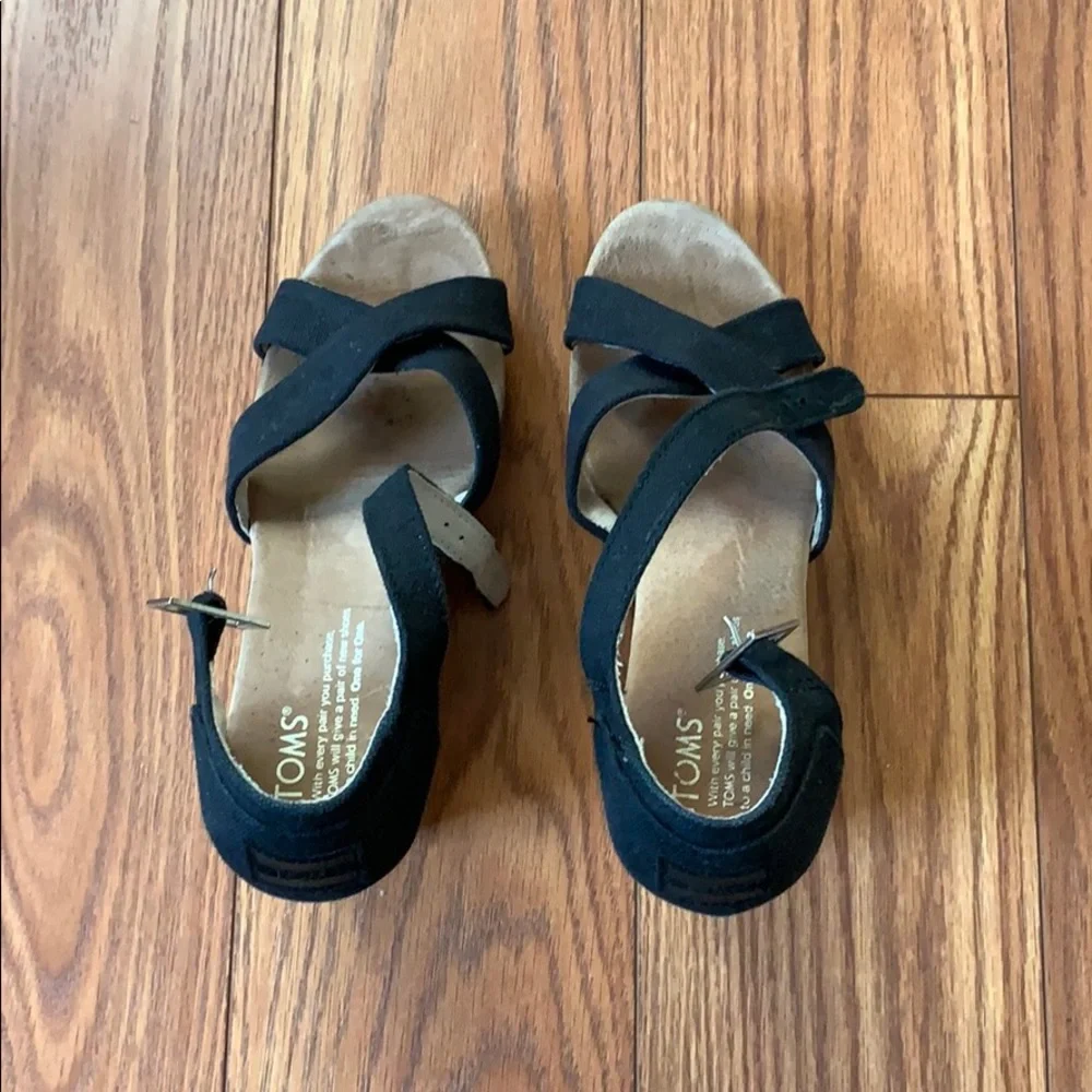 Toms wedge sandals